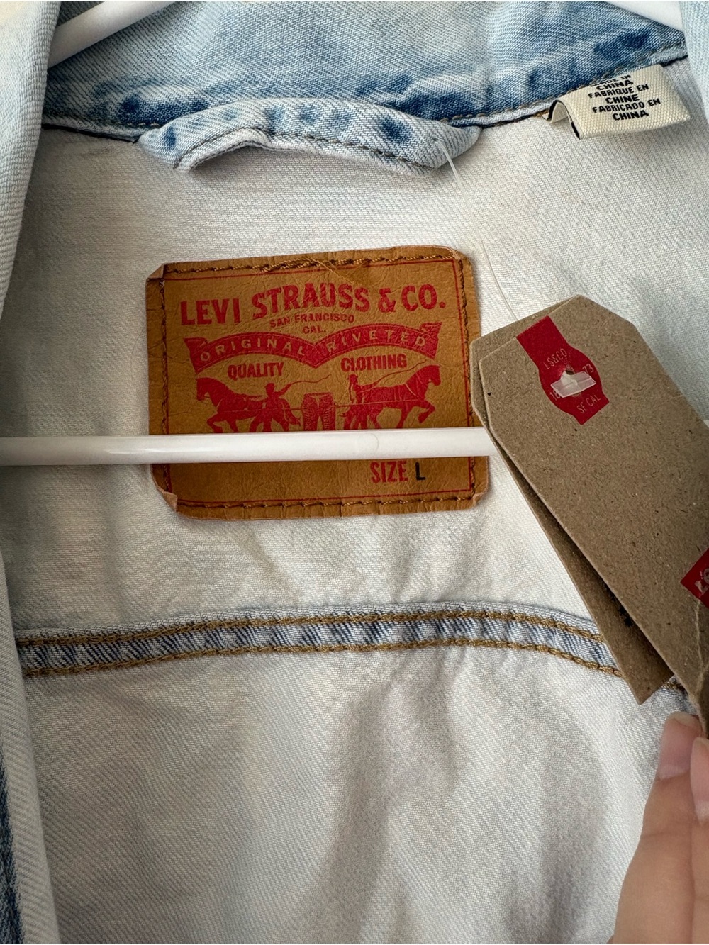 Levi's Light Blue Denim Jacket with Tan Leather Patch - Picture 2 of 12